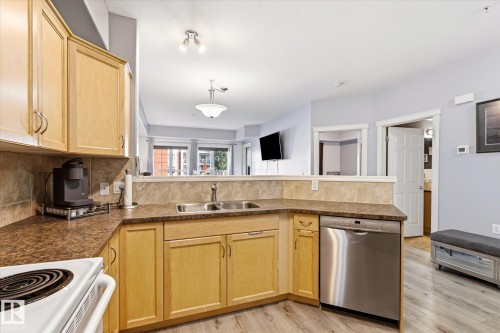 #103 45 Inglewood Dr, St. Albert, AB - Indoor Photo Showing Kitchen With Double Sink
