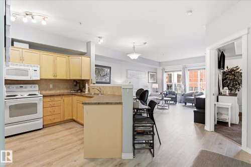 #103 45 Inglewood Dr, St. Albert, AB - Indoor Photo Showing Kitchen