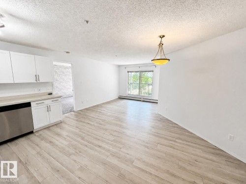 #244 301 Clareview Station Dr Nw, Edmonton, AB - Indoor Photo Showing Kitchen