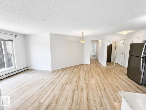 #244 301 Clareview Station Dr Nw, Edmonton, AB - Indoor