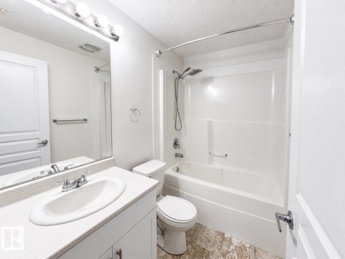 #244 301 Clareview Station Dr Nw, Edmonton, AB - Indoor Photo Showing Bathroom