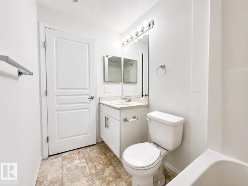 #244 301 Clareview Station Dr Nw, Edmonton, AB - Indoor Photo Showing Bathroom