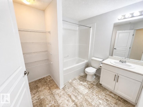 #244 301 Clareview Station Dr Nw, Edmonton, AB - Indoor Photo Showing Bathroom