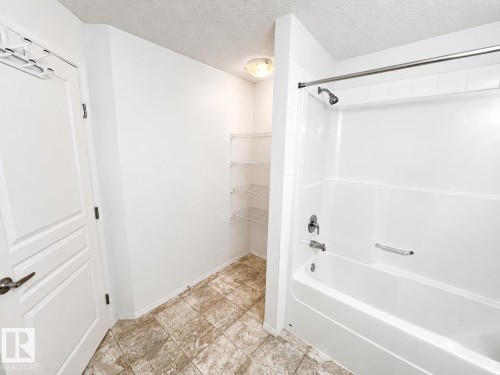 #244 301 Clareview Station Dr Nw, Edmonton, AB - Indoor Photo Showing Bathroom