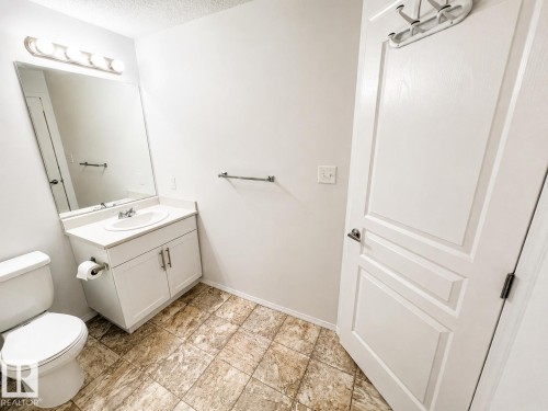 #244 301 Clareview Station Dr Nw, Edmonton, AB - Indoor Photo Showing Bathroom