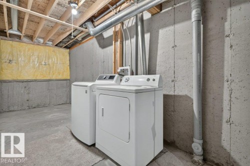 #10 2816 34 Av Nw, Edmonton, AB - Indoor Photo Showing Laundry Room