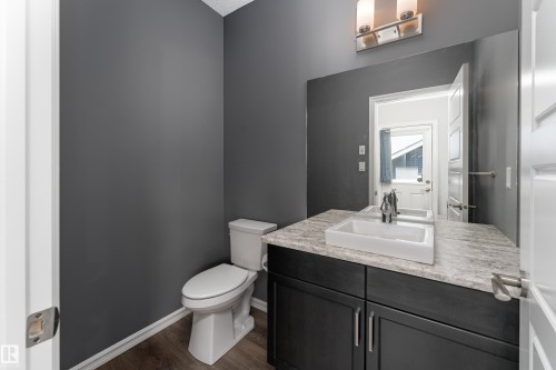 8811 223 Street Nw, Edmonton, AB - Indoor Photo Showing Bathroom
