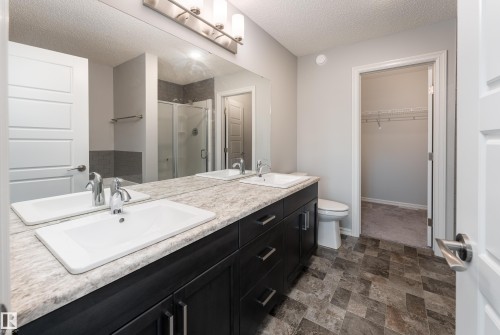 8811 223 Street Nw, Edmonton, AB - Indoor Photo Showing Bathroom