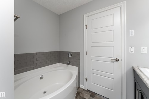 8811 223 Street Nw, Edmonton, AB - Indoor Photo Showing Bathroom
