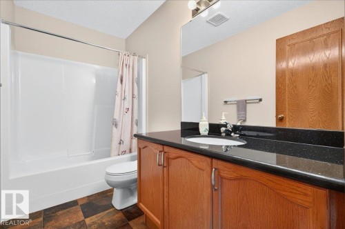 10 Westmews, Fort Saskatchewan, AB - Indoor Photo Showing Bathroom
