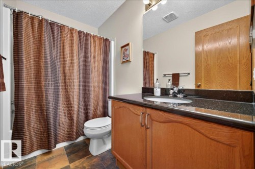 10 Westmews, Fort Saskatchewan, AB - Indoor Photo Showing Bathroom