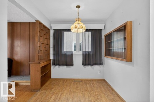 5216 89 Avenue Nw, Edmonton, AB - Indoor Photo Showing Other Room