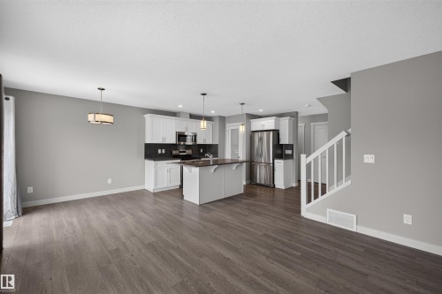 1107 162 Street Sw, Edmonton, AB - Indoor Photo Showing Other Room