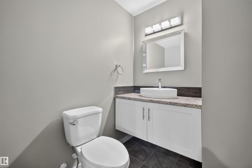 1107 162 Street Sw, Edmonton, AB - Indoor Photo Showing Bathroom