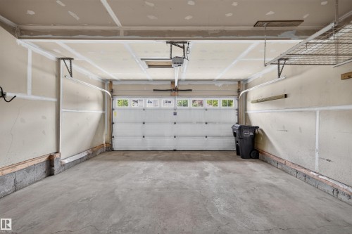 1107 162 Street Sw, Edmonton, AB - Indoor Photo Showing Garage