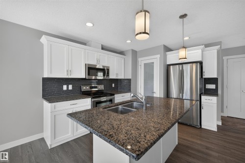 1107 162 Street Sw, Edmonton, AB - Indoor Photo Showing Kitchen With Double Sink With Upgraded Kitchen