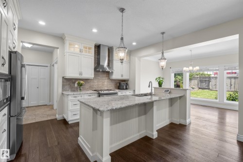 6311 Mann Place Nw, Edmonton, AB - Indoor Photo Showing Kitchen With Upgraded Kitchen