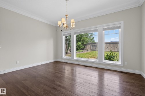 6311 Mann Place Nw, Edmonton, AB - Indoor Photo Showing Other Room