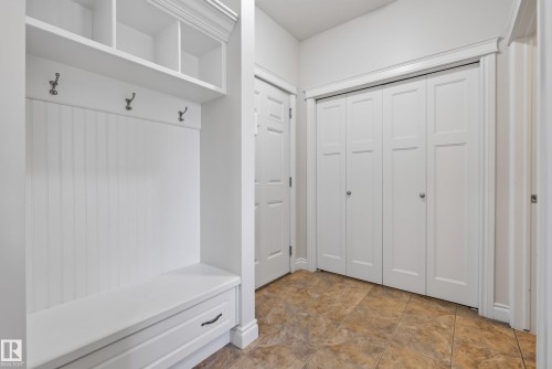 6311 Mann Place Nw, Edmonton, AB - Indoor Photo Showing Other Room