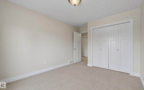 6311 Mann Place Nw, Edmonton, AB - Indoor Photo Showing Other Room