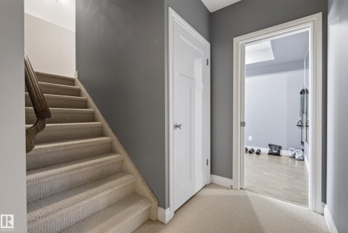 6311 Mann Place Nw, Edmonton, AB - Indoor Photo Showing Other Room