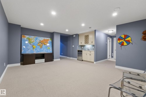 6311 Mann Place Nw, Edmonton, AB - Indoor