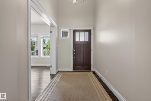 6311 Mann Place Nw, Edmonton, AB - Indoor Photo Showing Other Room