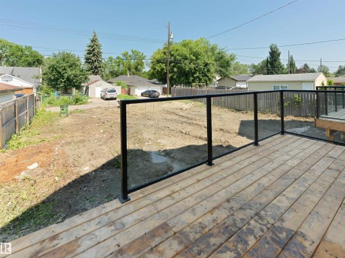 8136 77 Avenue Nw, Edmonton, AB - Outdoor