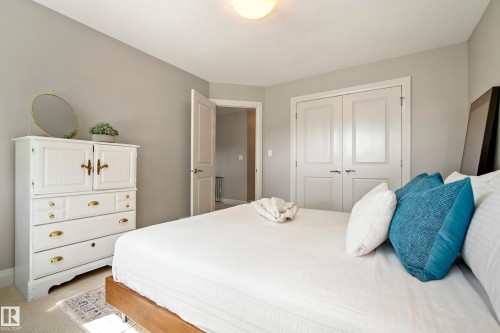 9844 75 Avenue Nw, Edmonton, AB - Indoor Photo Showing Bedroom
