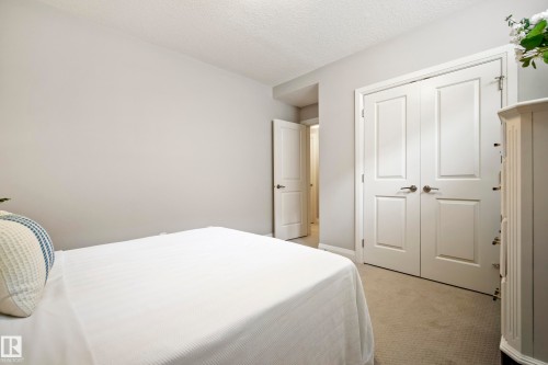 9844 75 Avenue Nw, Edmonton, AB - Indoor Photo Showing Bedroom