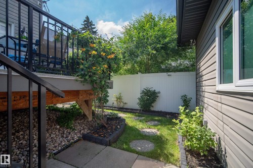 9844 75 Avenue Nw, Edmonton, AB - Outdoor
