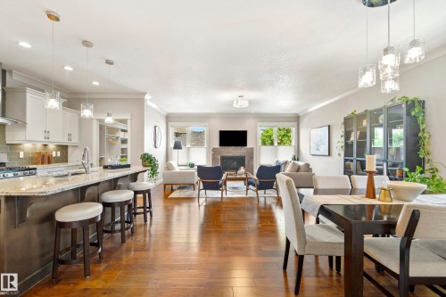 9844 75 Avenue Nw, Edmonton, AB - Indoor Photo Showing Dining Room