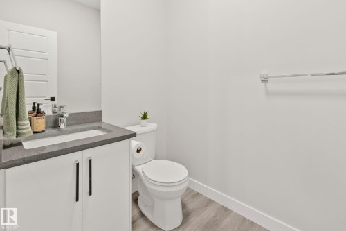 579 Kleins Crescent, Leduc, AB - Indoor Photo Showing Bathroom