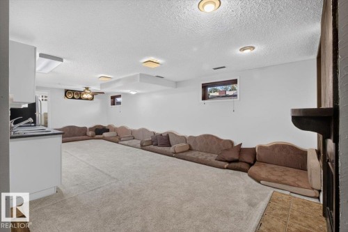 14735 123 Street Nw, Edmonton, AB - Indoor