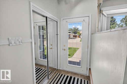 14735 123 Street Nw, Edmonton, AB - Indoor Photo Showing Other Room
