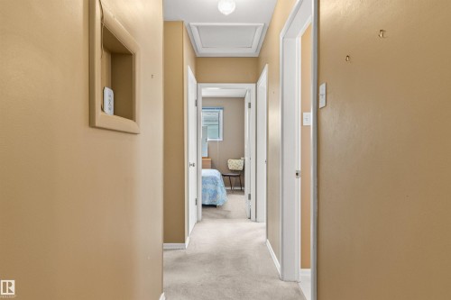 12316 135 Avenue Nw, Edmonton, AB - Indoor Photo Showing Other Room