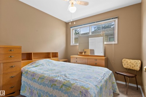 12316 135 Avenue Nw, Edmonton, AB - Indoor Photo Showing Bedroom