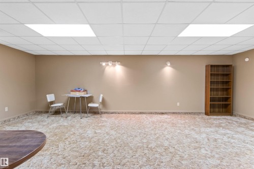 12316 135 Avenue Nw, Edmonton, AB - Indoor