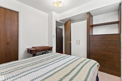 12316 135 Avenue Nw, Edmonton, AB - Indoor Photo Showing Bedroom