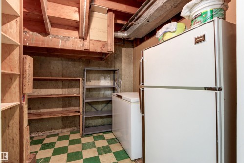 12316 135 Avenue Nw, Edmonton, AB - Indoor