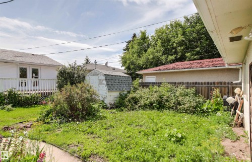 12316 135 Avenue Nw, Edmonton, AB - Outdoor