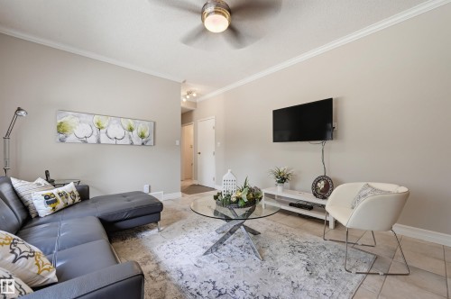 8724 187 Street Nw, Edmonton, AB - Indoor Photo Showing Living Room