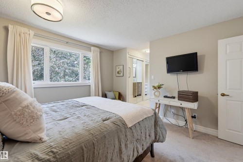 8724 187 Street Nw, Edmonton, AB - Indoor Photo Showing Bedroom