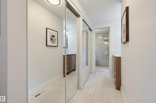 8724 187 Street Nw, Edmonton, AB - Indoor Photo Showing Other Room