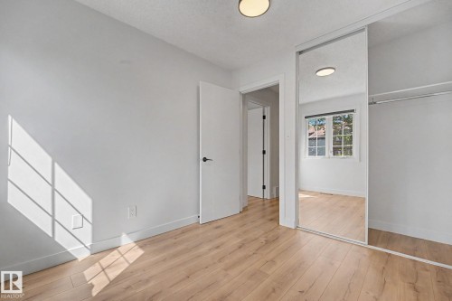 17084 67 Avenue Nw, Edmonton, AB - Indoor Photo Showing Other Room