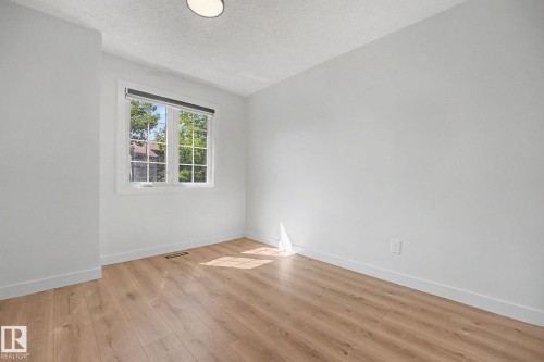 17084 67 Avenue Nw, Edmonton, AB - Indoor Photo Showing Other Room
