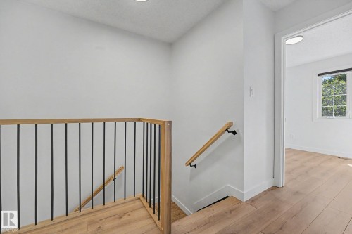 17084 67 Avenue Nw, Edmonton, AB - Indoor Photo Showing Other Room