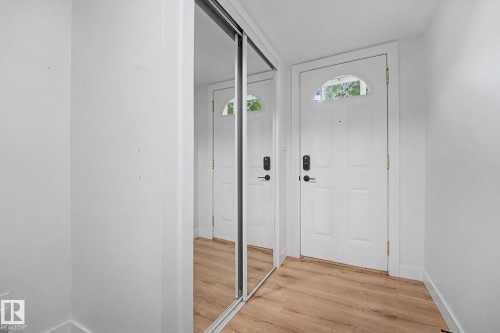 17084 67 Avenue Nw, Edmonton, AB - Indoor Photo Showing Other Room