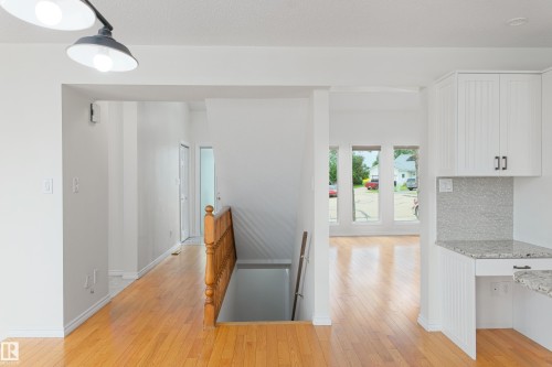 5407 60 Ave, Barrhead, AB - Indoor