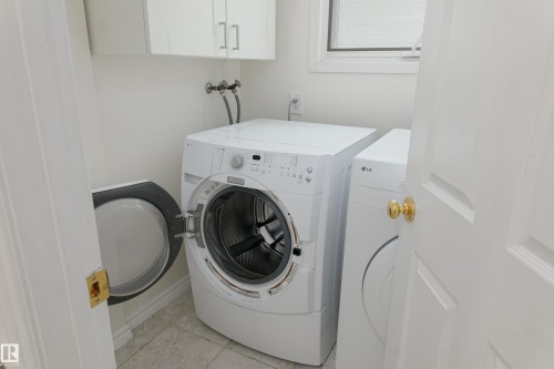 5407 60 Ave, Barrhead, AB - Indoor Photo Showing Laundry Room